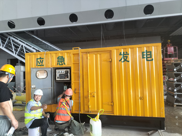 诸城怎样判断空气滤清器是否需要更换？