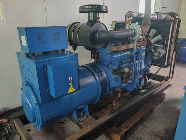 诸城100kW柴油发电机组使用多级机油有哪些优缺点？